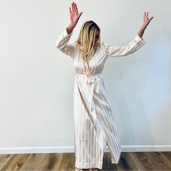 VTG Christian Dior Peach Robe - Picture 10 of 14